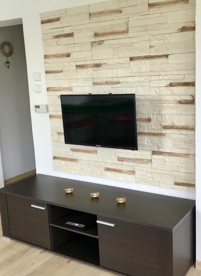 Ubytovani Janina Apartment Броумов Екстериор снимка